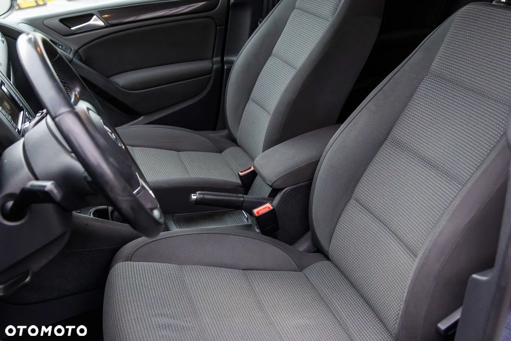 Volkswagen Golf 1.6 TDI DPF Comfortline - 18