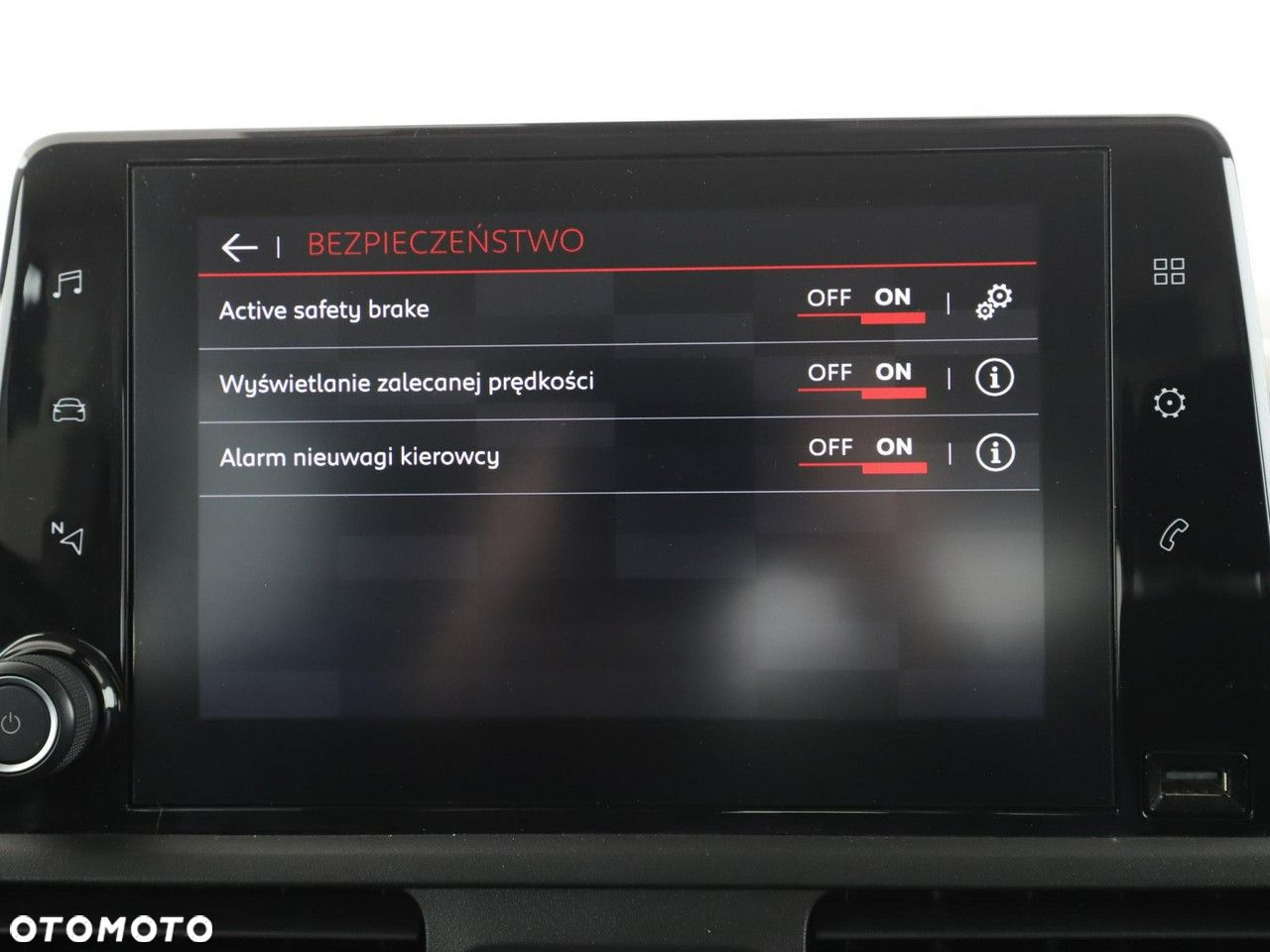 Citroën Berlingo M PureTech 110 LIVE - 26