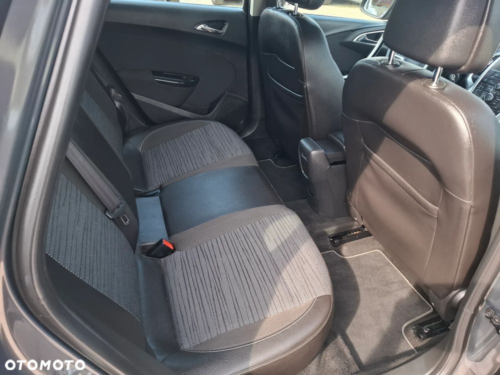 Opel Astra 1.6 Innovation 110 Jahre - 12