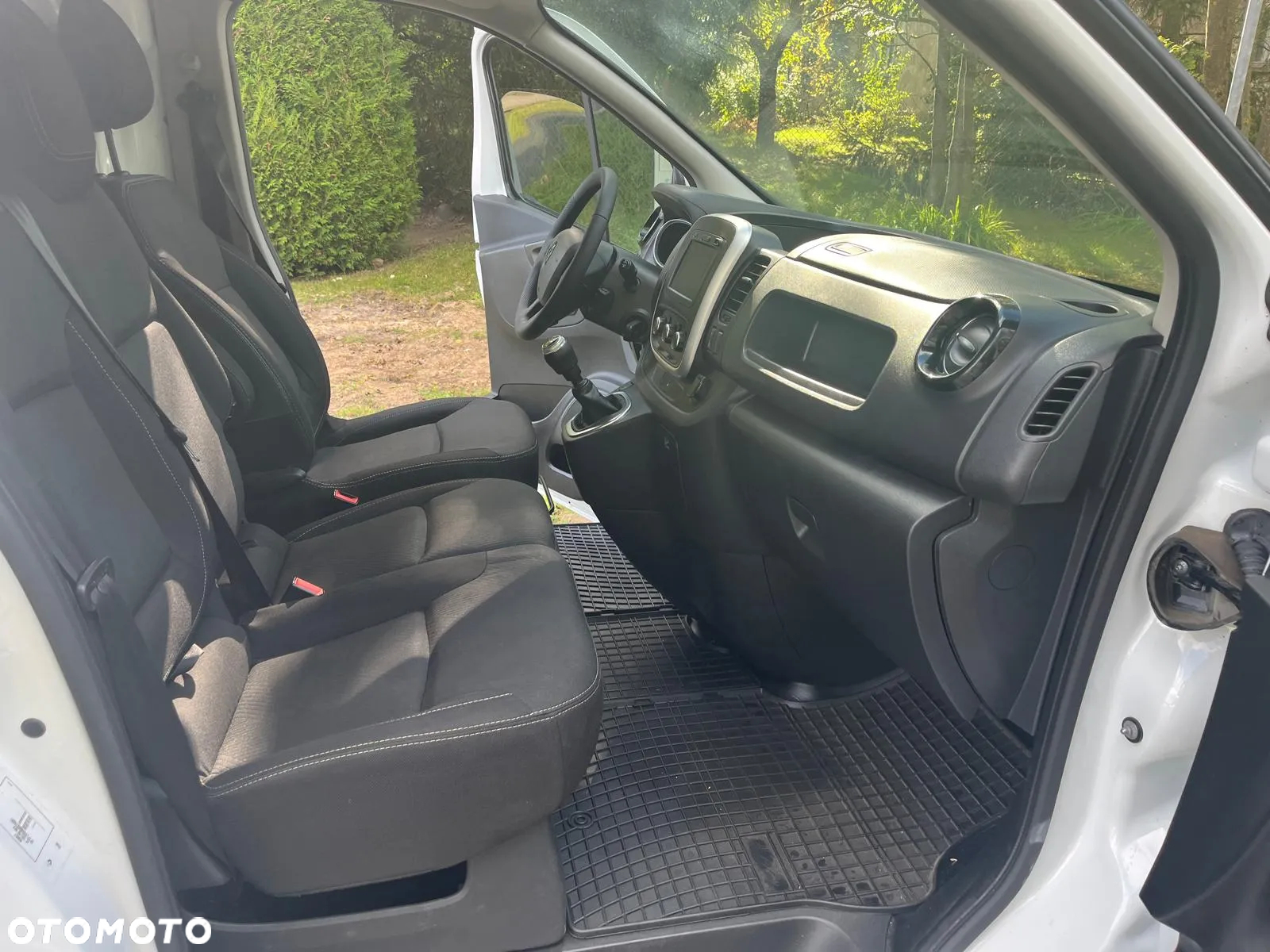 Renault Trafic - 11