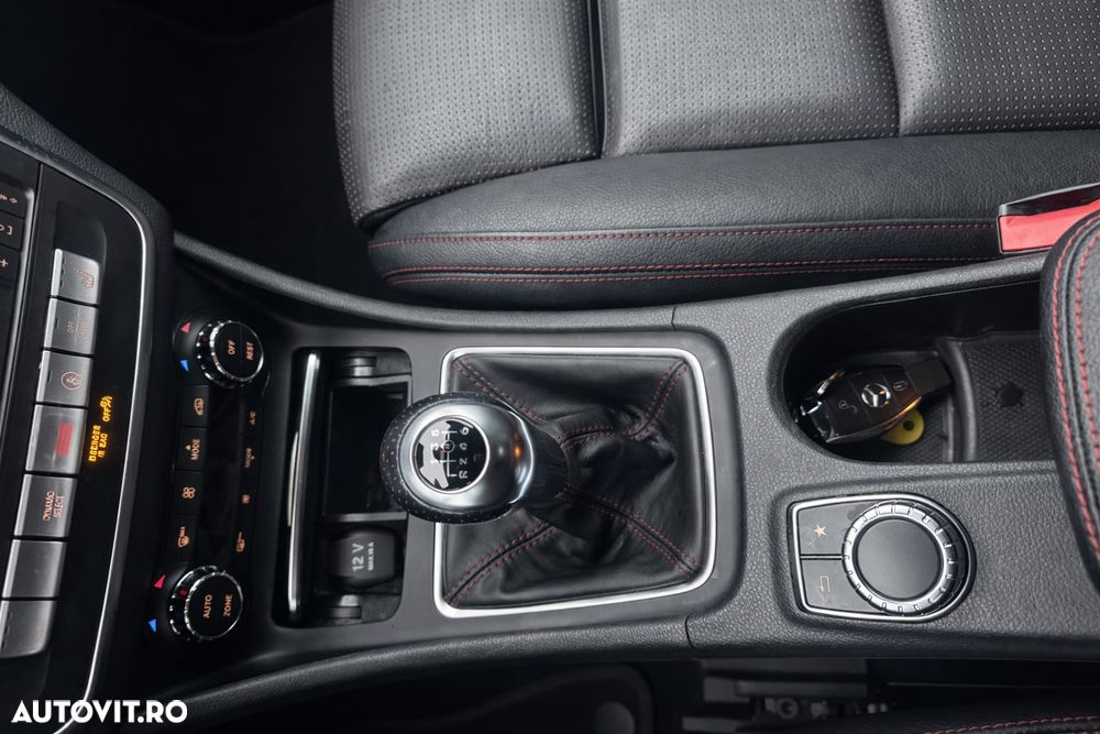 Mercedes-Benz GLA 200 - 16