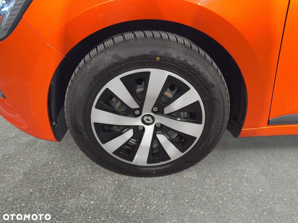 Renault Clio - 11