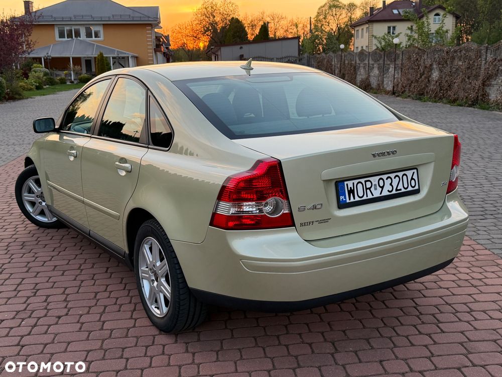 Volvo S40 2.4i Momentum - 2