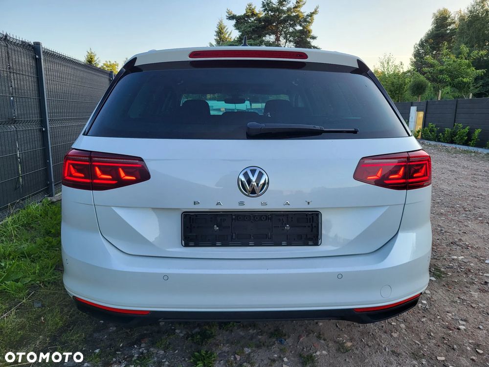 Volkswagen Passat 2.0 TDI SCR DSG Business - 14