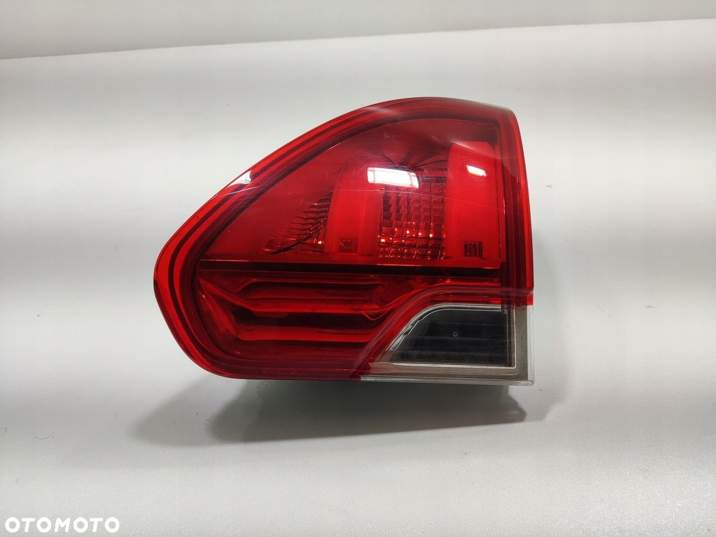 LAMPA PRAWA PRAWY TYŁ TYLNA W KLAPĘ PEUGEOT 2008 I 2013-2016 - 3