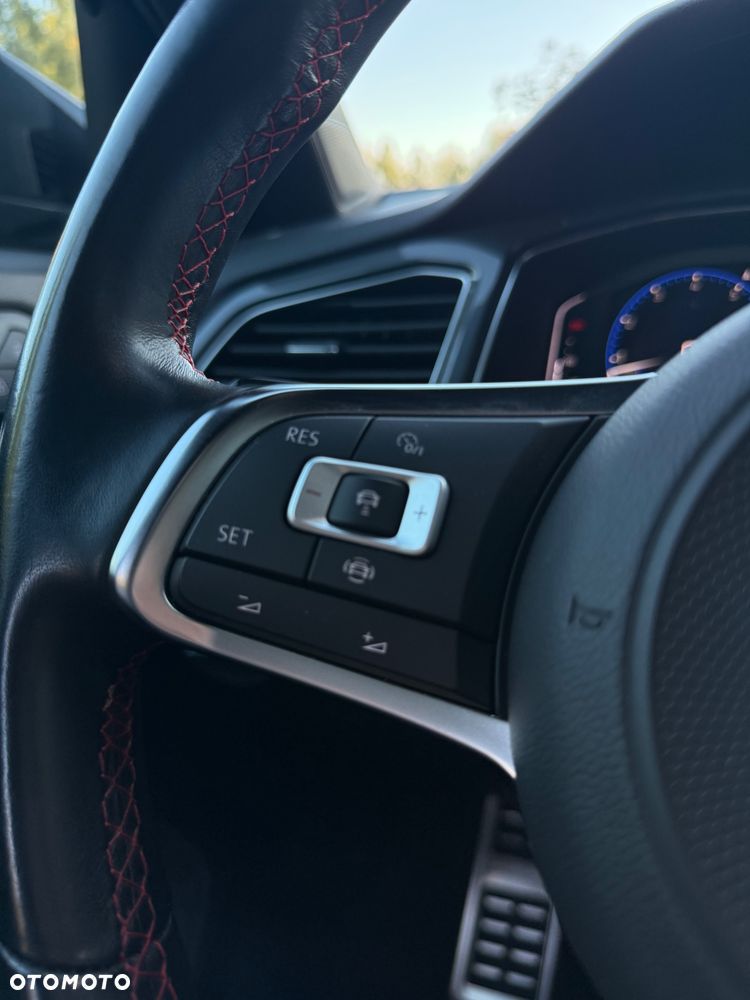 Volkswagen T-Roc 1.5 TSI ACT Premium DSG - 19