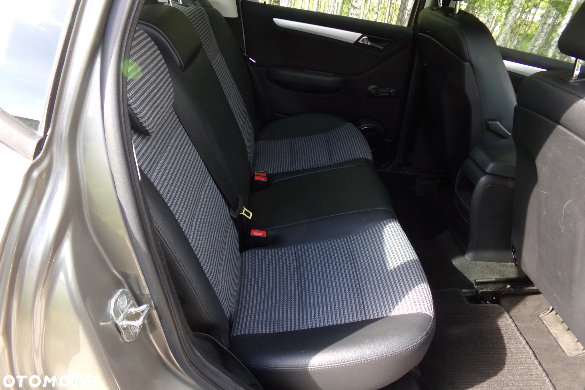 Mercedes-Benz Klasa A 180 CDI Autotronic Avantgarde - 16