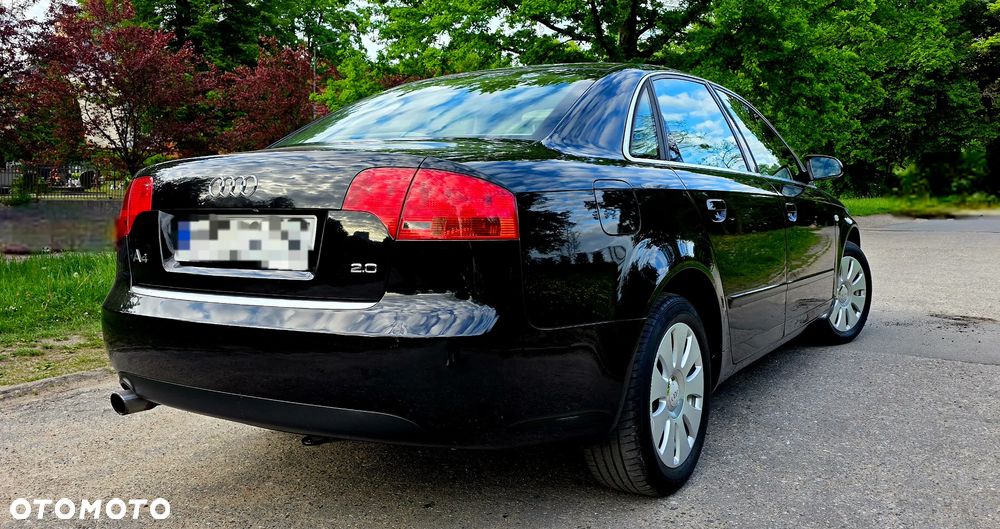Audi A4 Limousine - 11