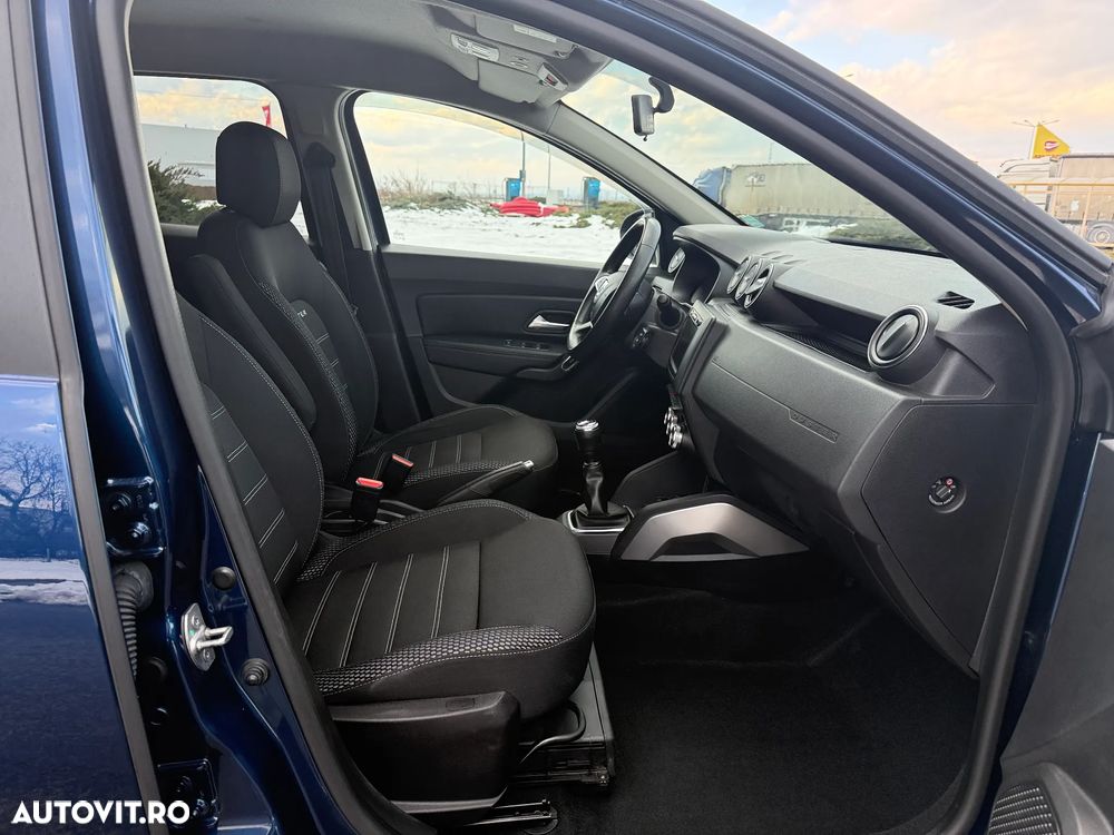 Dacia Duster 1.6 SCe Prestige jante 17" - 9