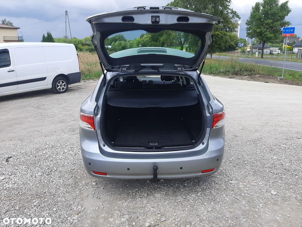 Toyota Avensis 1.8 Executive - 7