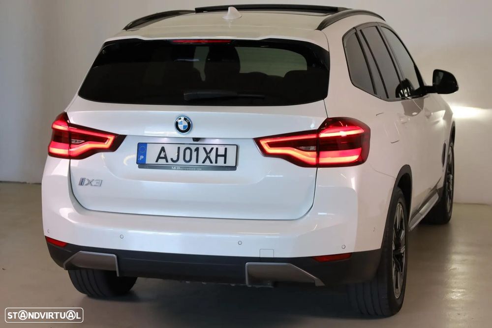 BMW iX3 Inspiring — fotografia 21