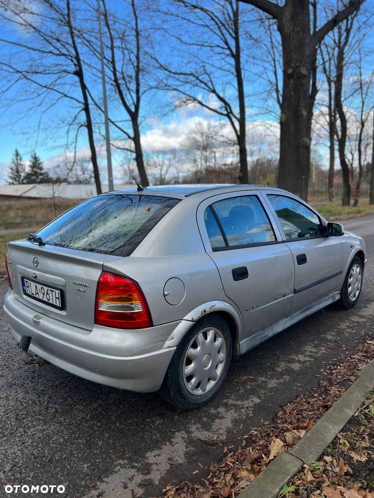 Opel Astra 1.6 - 7