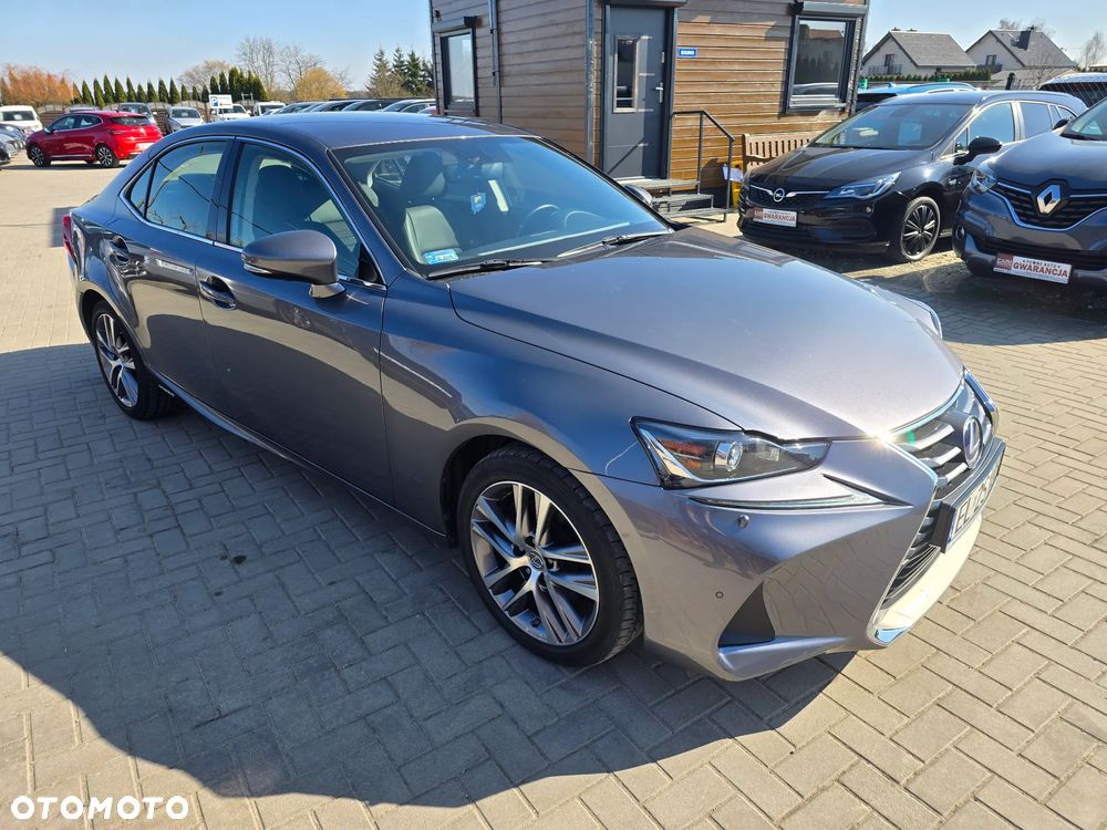 Lexus IS - 2