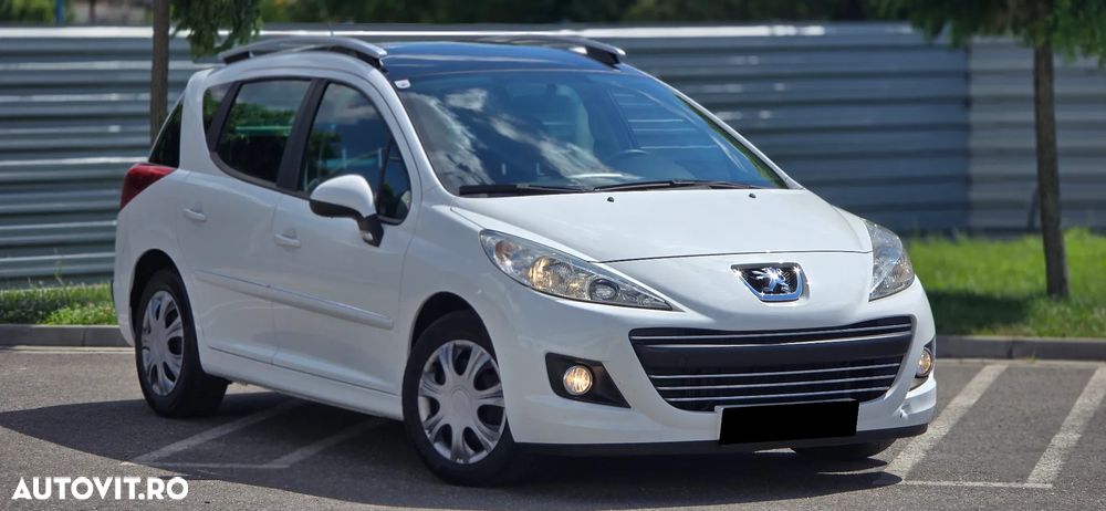 Peugeot 207 - 1