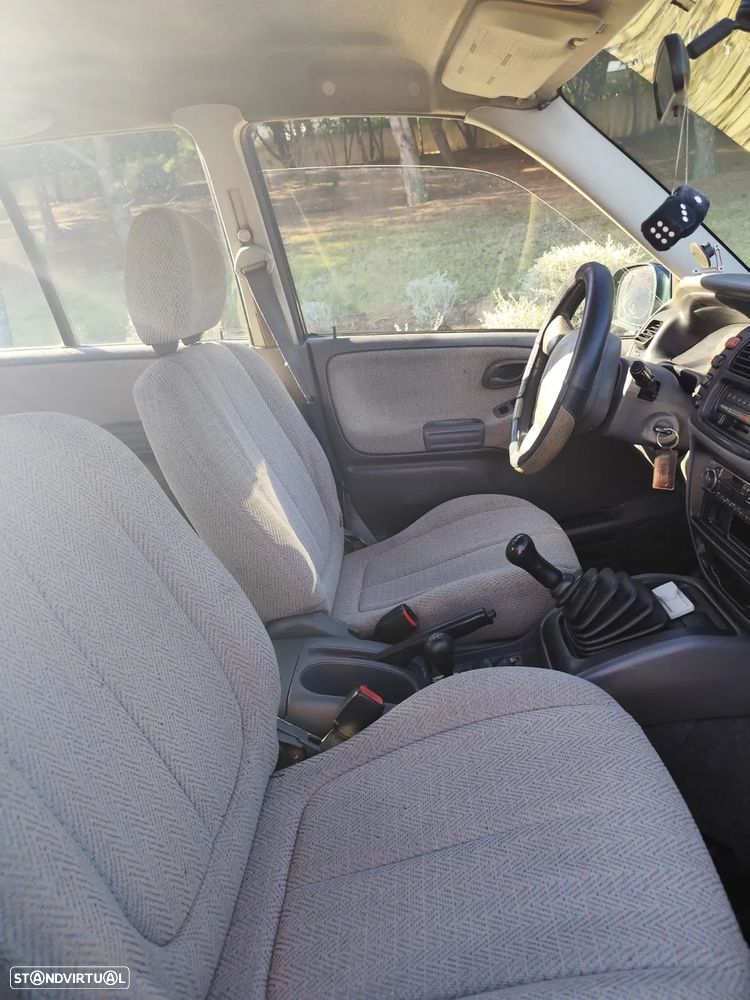 Suzuki Grand Vitara Metal Top 2.0 TDi - 3