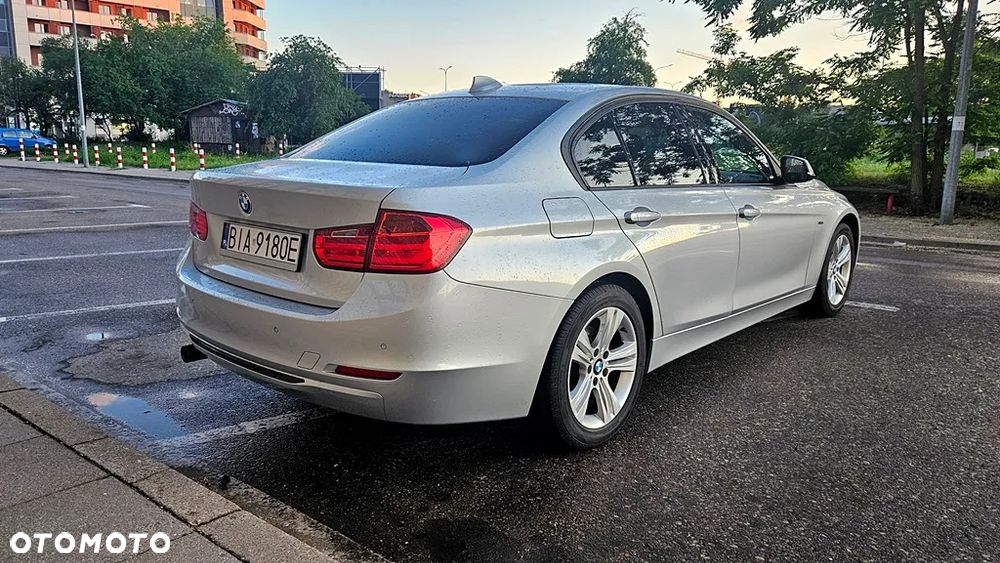 BMW Seria 3 318d Blue Performance Sport Line - 22