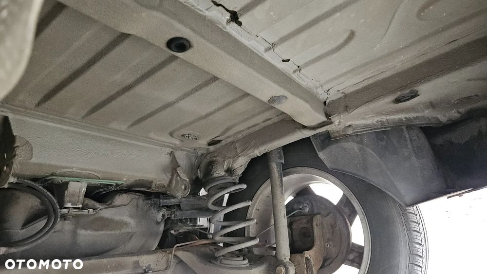 Dacia Duster 1.6 16V 4x2 Prestige - 26