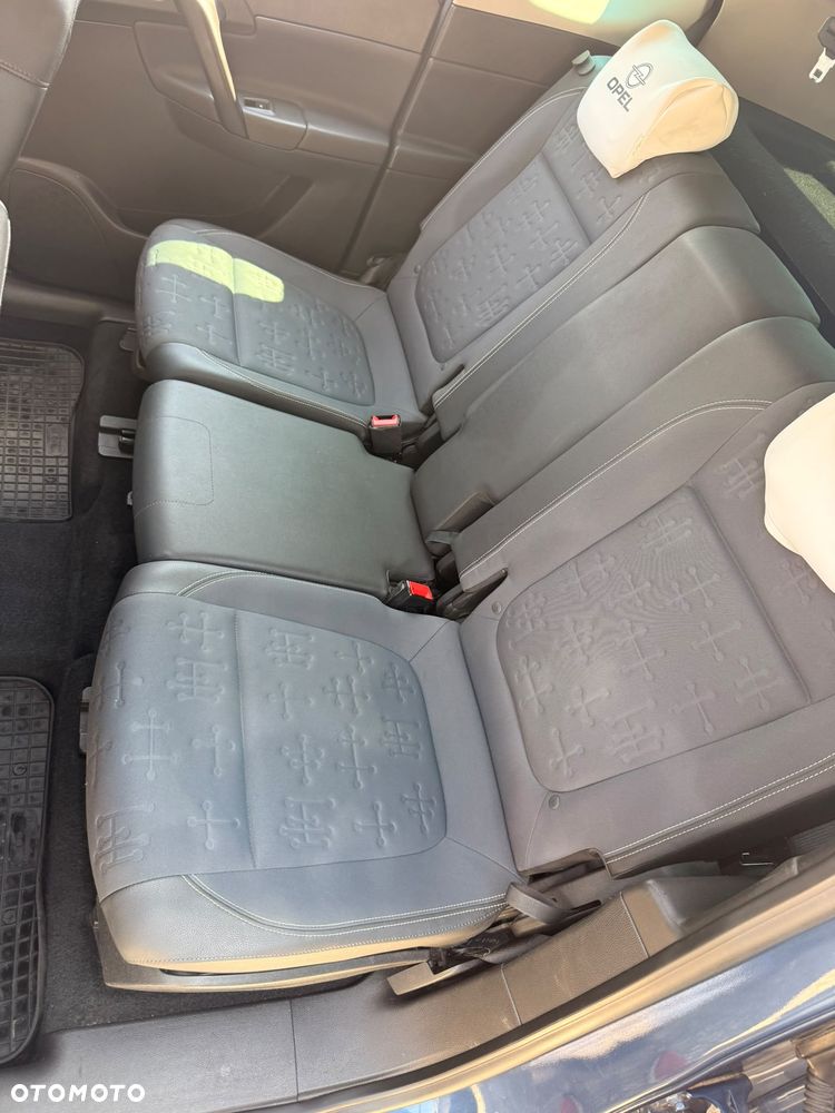 Opel Meriva 1.4 T Cosmo S&S - 23