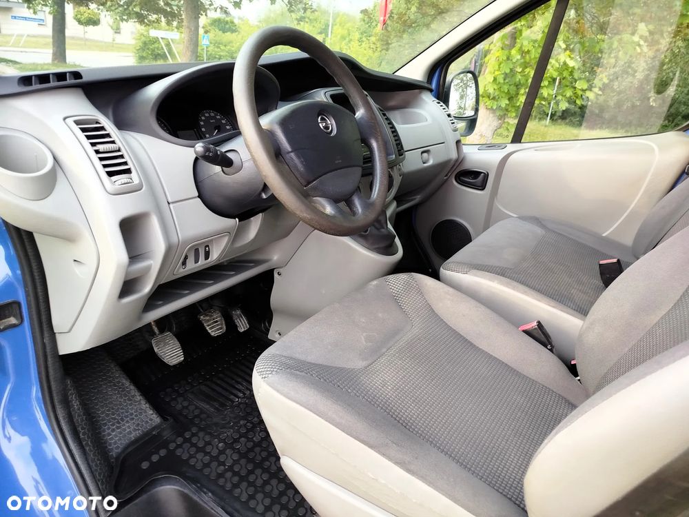 Opel Vivaro - 11