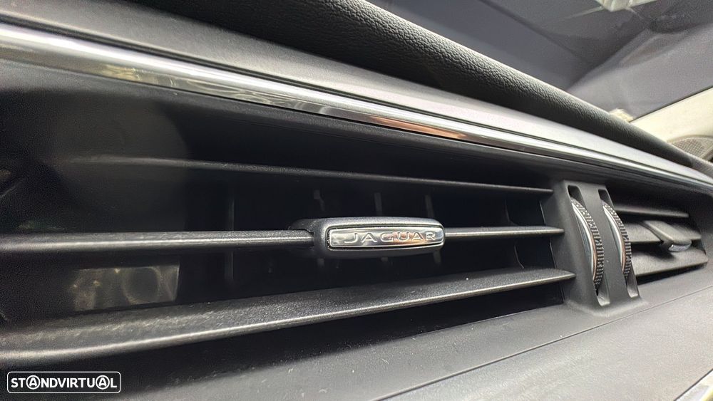 Jaguar I-Pace EV400 R-Dynamic SE AWD - 21
