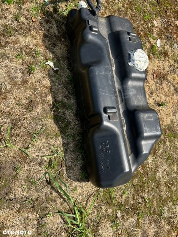 ZBIORNIK PALIWA 100 L IVECO DAILLY - 2