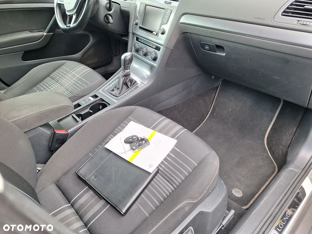 Volkswagen Golf - 18