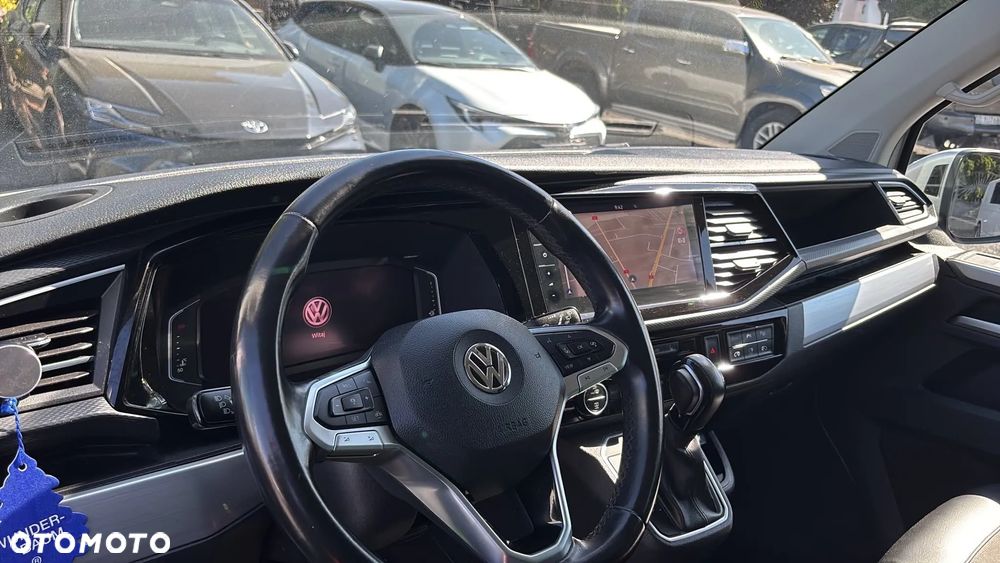 Volkswagen Multivan - 12