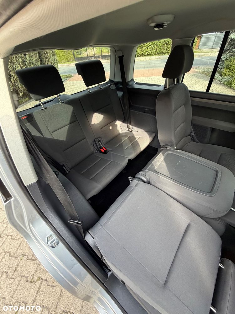 Volkswagen Touran - 15