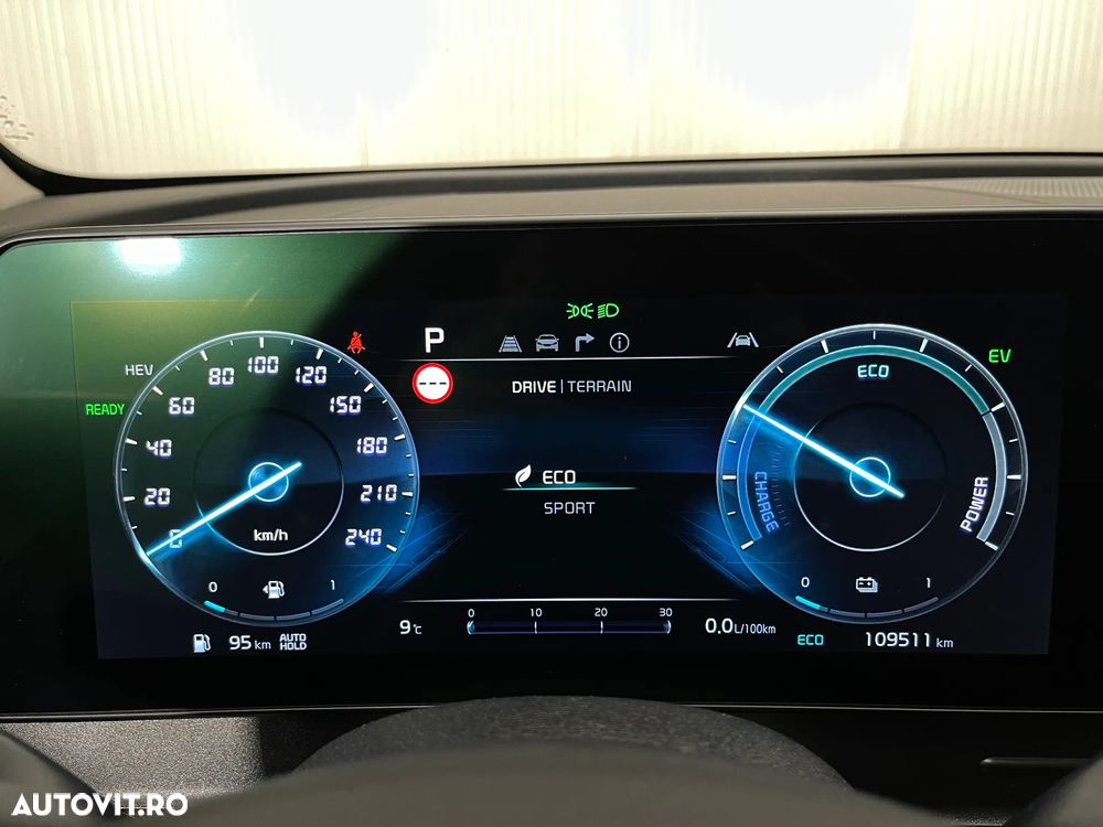 Kia Sportage 1.6 T-GDI HEV 6AT 4x4 Business Line - 30