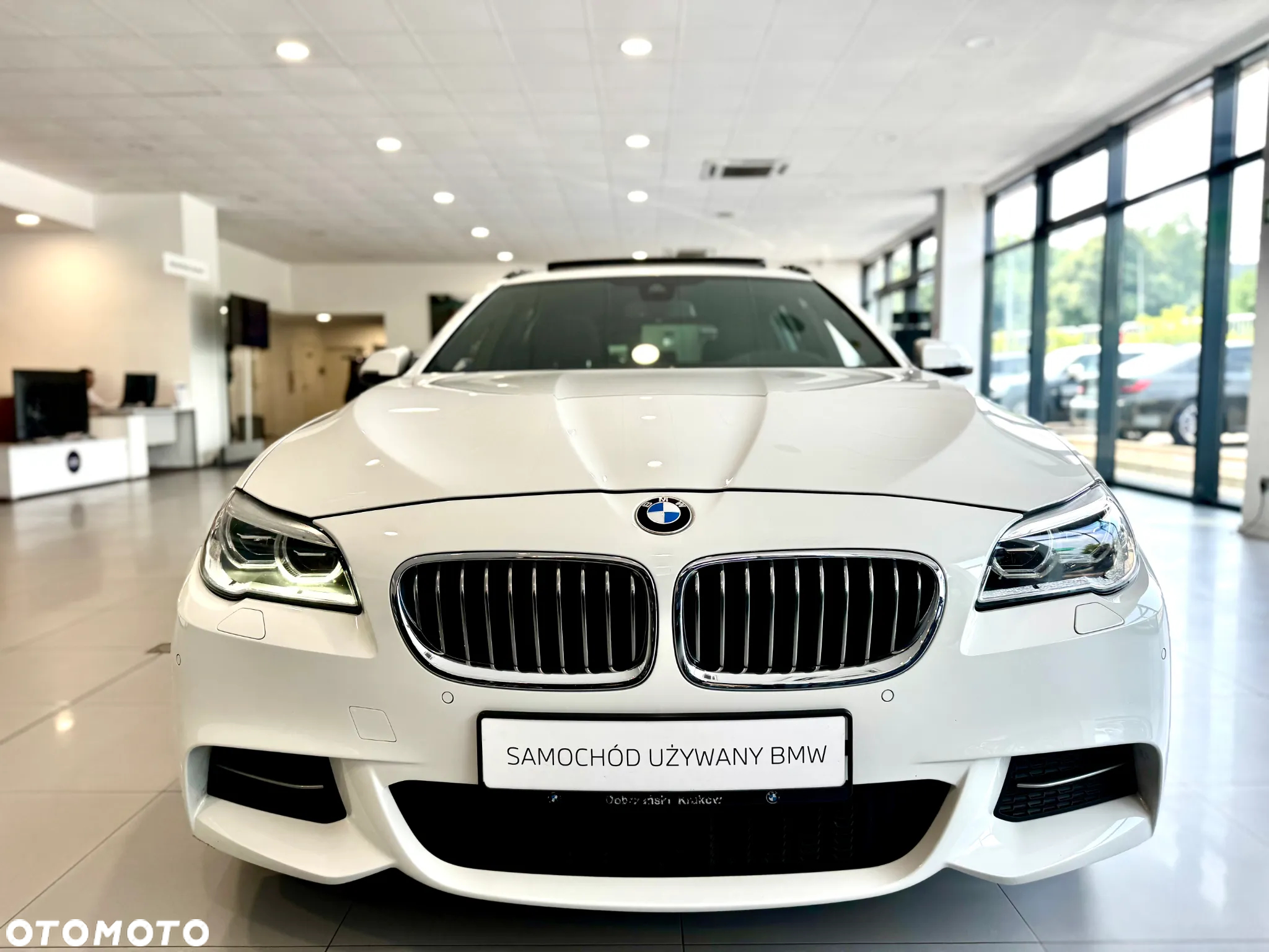 BMW Seria 5 530d xDrive Touring Sport-Aut - 14