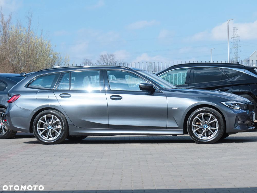 BMW Seria 3 330e Sport Line - 5