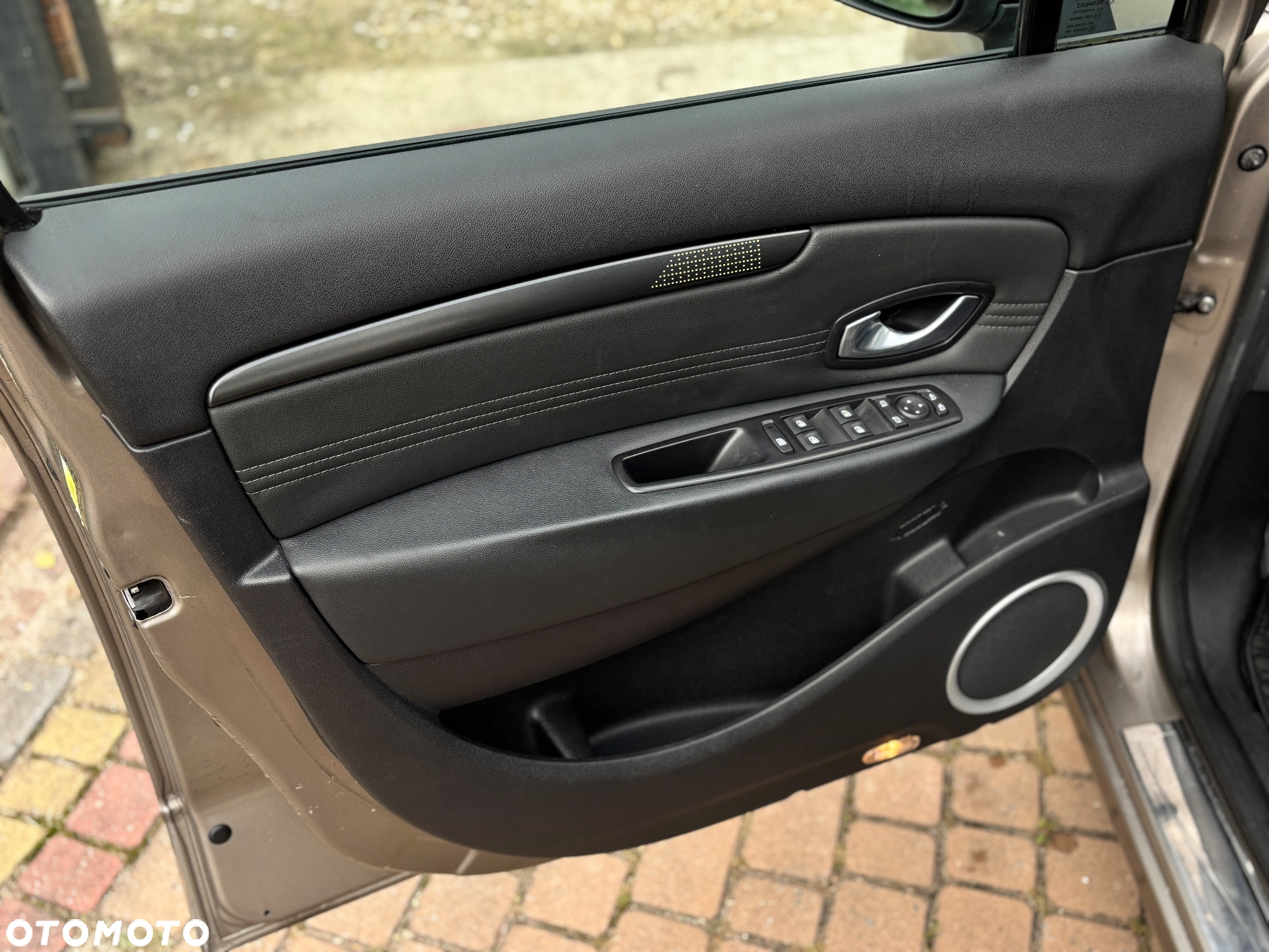 Renault Scenic 1.9 dCi Privilege - 19