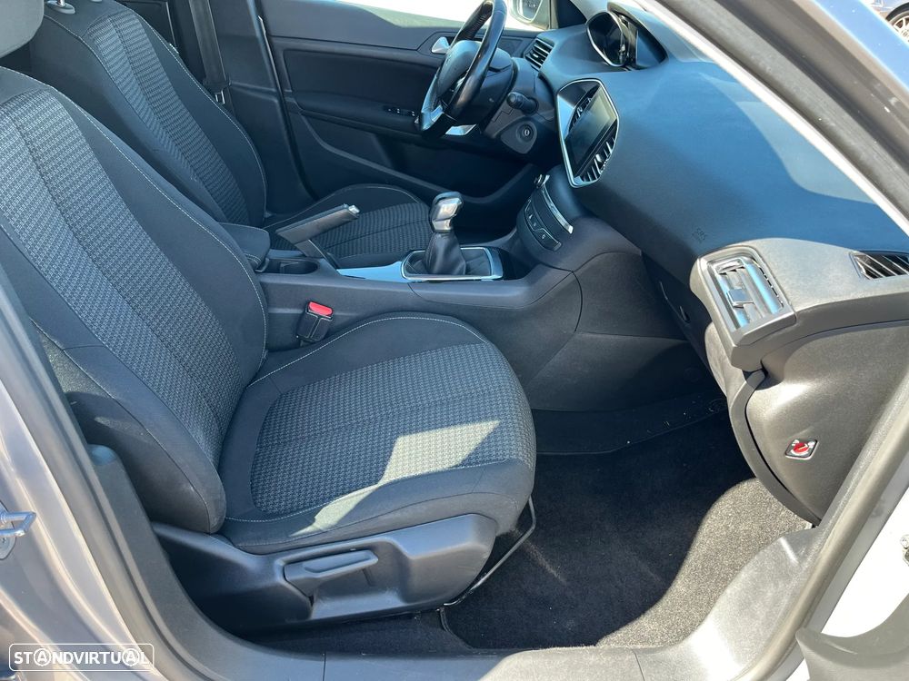 Peugeot 308 SW 1.6 BlueHDi Style - 16