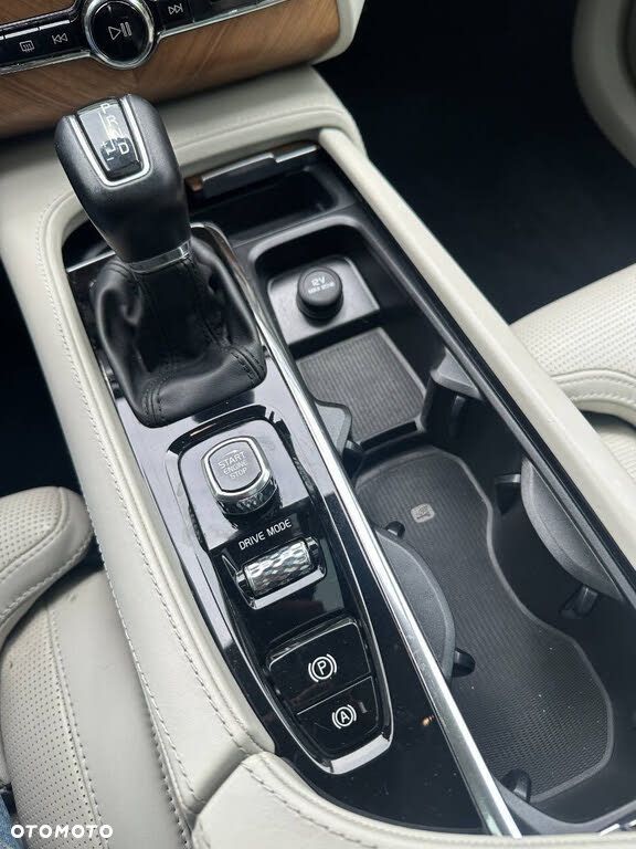 Volvo XC 90 T6 AWD Geartronic Inscription - 10