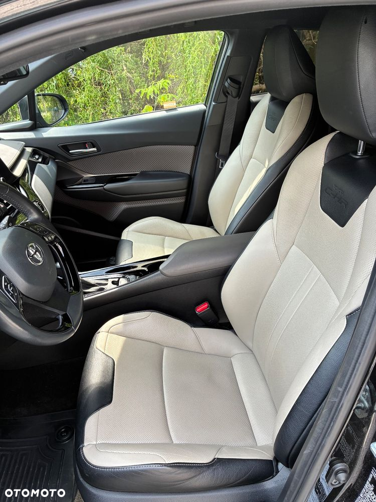 Toyota C-HR 2.0 Hybrid Executive - 11