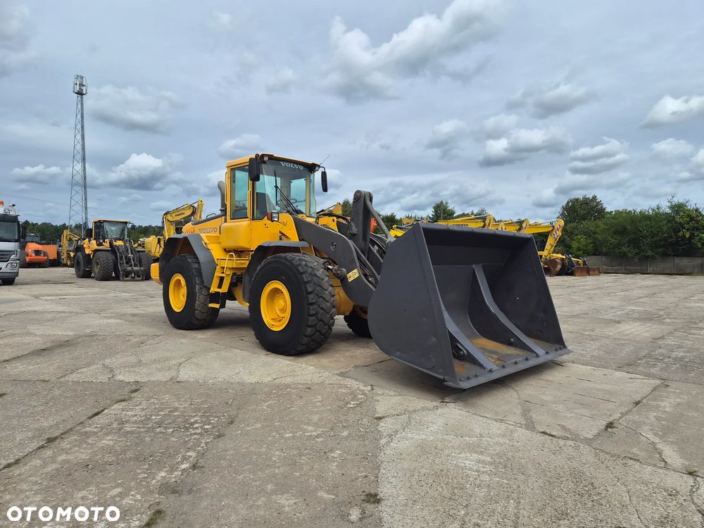 Volvo L 110 E spr z Niemiec tylko 6815 mtg !!! - 17