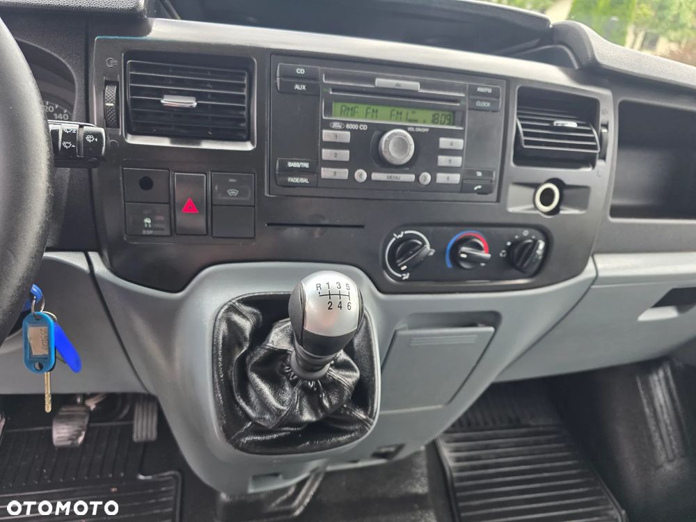 Ford Transit 2.2 TDCI 6 osobowy - 14