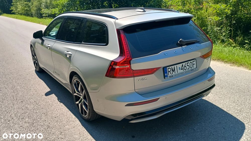 Volvo V60 T8 AWD Plug-In Hybrid Polestar Engineered R-Design - 5