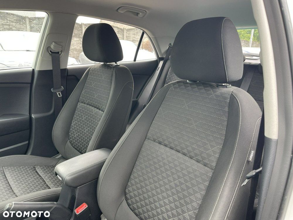 Kia Rio 1.2 M - 10