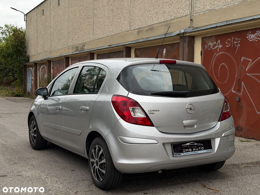 Opel Corsa 1.4 16V Innovation - 13