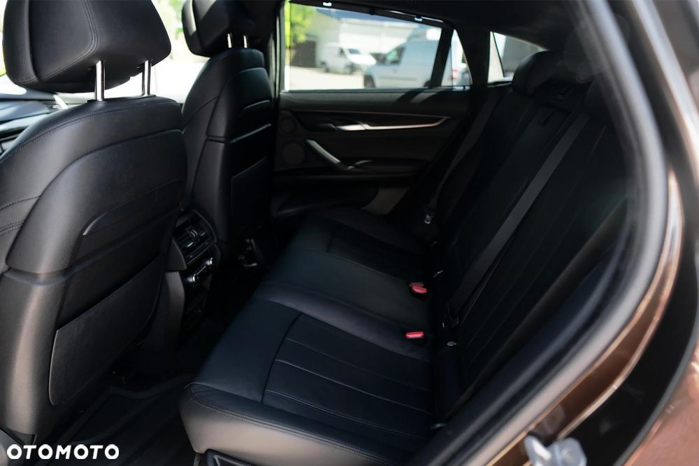 BMW X6 xDrive50i - 22