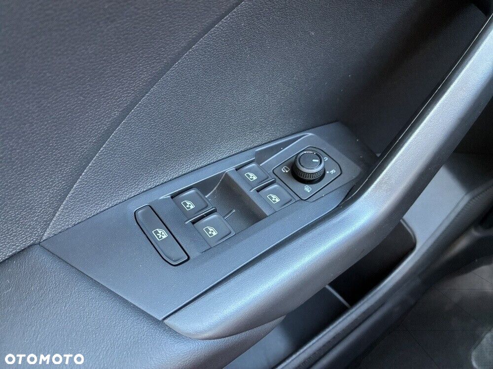 Volkswagen T-Cross - 23
