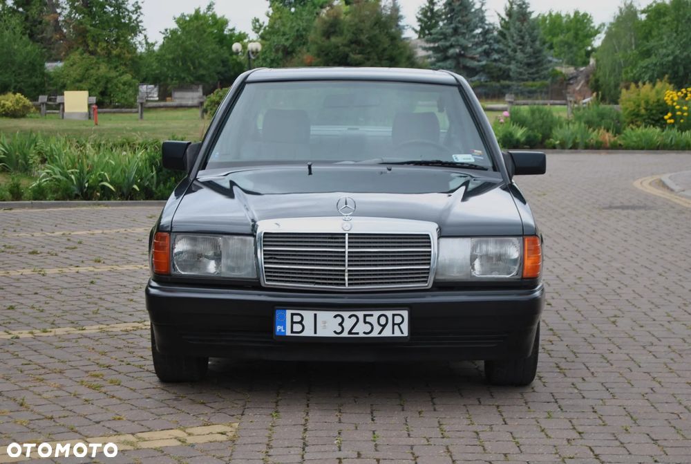 Mercedes-Benz W201 (190) - 14