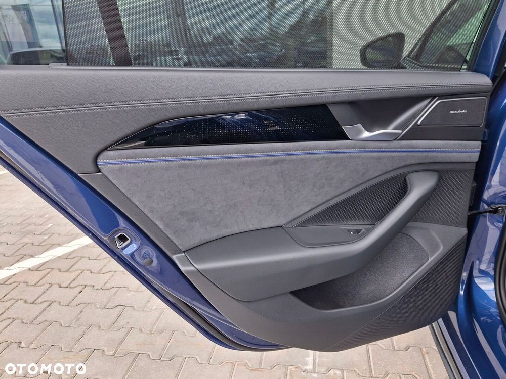Volkswagen Passat - 17