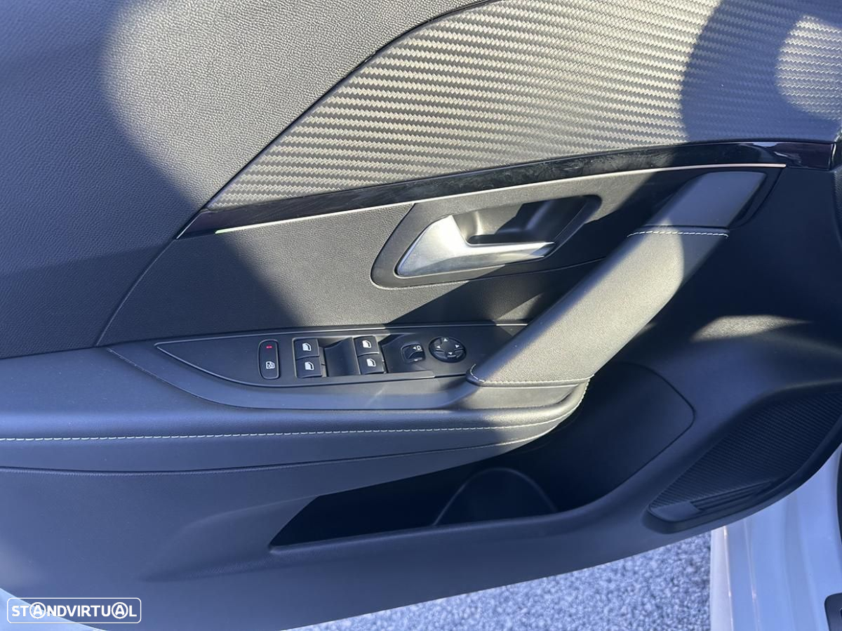 Peugeot e-208 50 kWh GT Line - 14