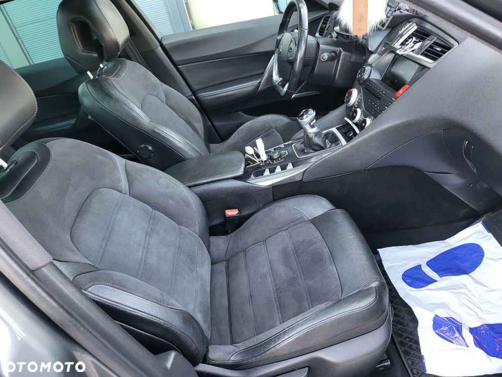 Citroën DS5 HDi 165 Business - 13