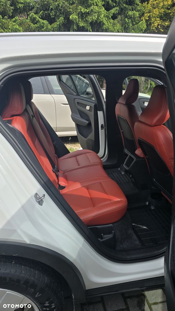 Volvo XC 40 D4 AWD Momentum Pro - 6