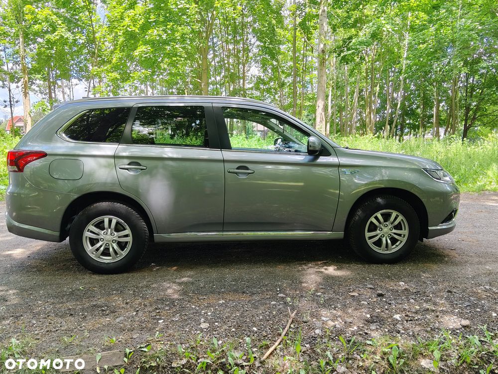 Mitsubishi Outlander 2.0 4WD - 8