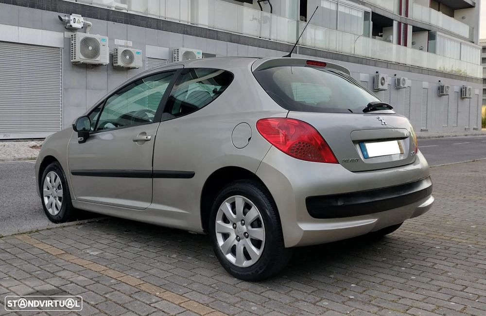 Peugeot 207 1.4 HDi Urban - 5