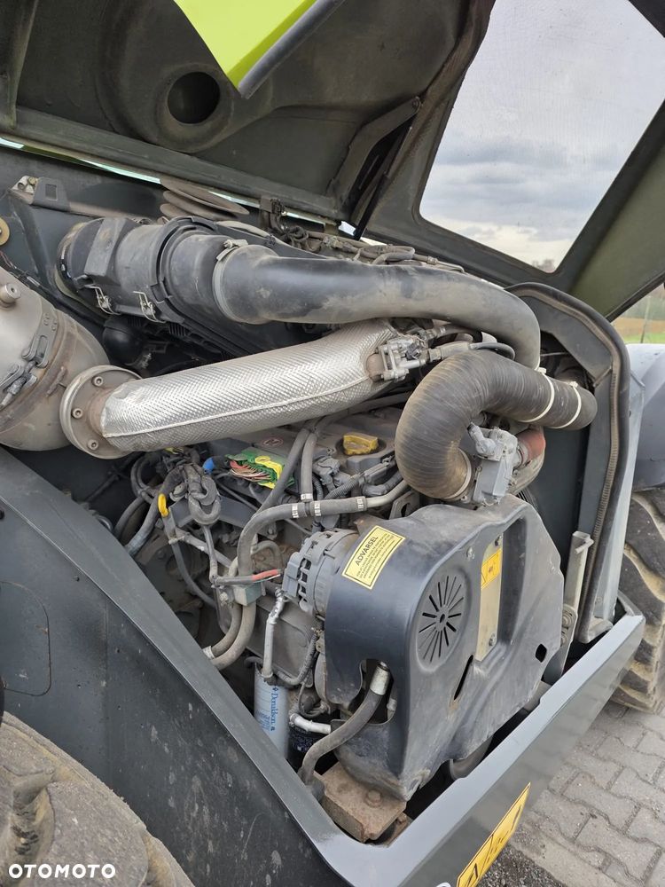 Claas Scorpion 7055 - 21